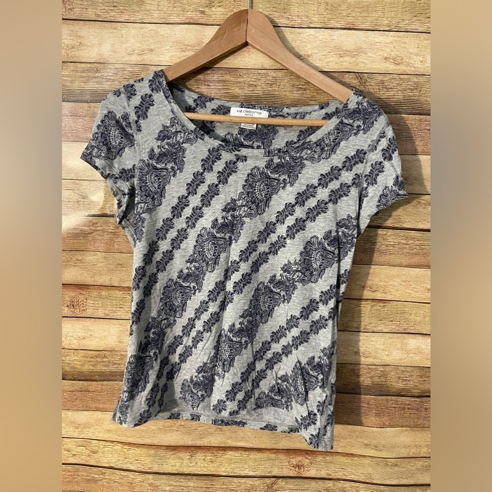 Liz Claiborne Petite Women’s Gray and Navy Floral Print T Shirt Petite Medium